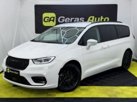 Chrysler Pacifica минивэн