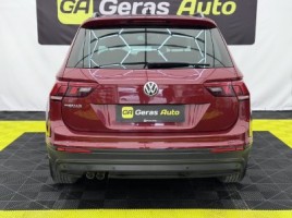 Volkswagen Tiguan | 4