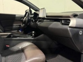Toyota C-HR, Внедорожник | 3