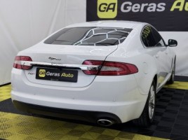 Jaguar XF, sedanas | 3