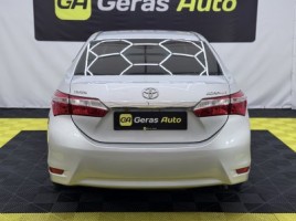 Toyota Corolla | 4