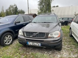 Volvo XC90 cross-country
