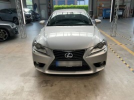 Lexus IS 300h | 1