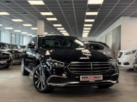 Mercedes-Benz E300, 2.0 l., sedanas | 4