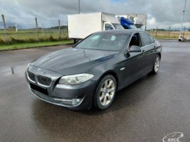 BMW 525 sedanas