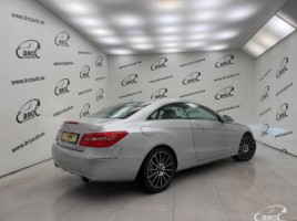 Mercedes-Benz E350 | 4