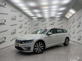 Volkswagen Passat universalas