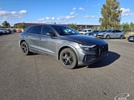 Audi Q8, 3.0 l., cross-country | 1