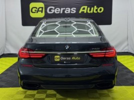 BMW 740 | 4