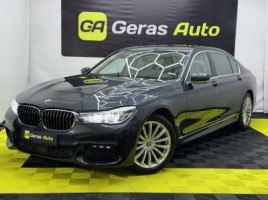 BMW 740 sedanas