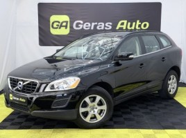 Volvo XC60 внедорожник