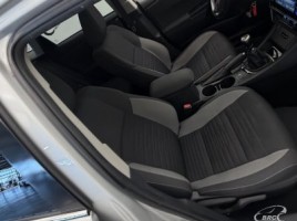 Toyota Auris, 1.6 l., hečbekas | 4