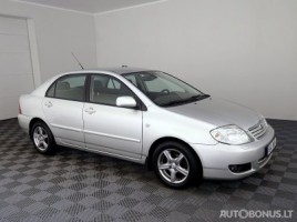 Toyota sedanas