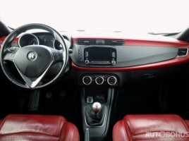 Alfa Romeo, 2.0 l., hatchback | 4