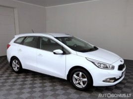 Kia universalas