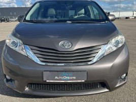 Toyota Sienna | 3