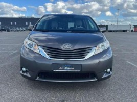 Toyota Sienna | 4