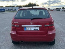 Mercedes-Benz B200 | 3