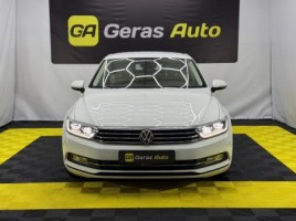 Volkswagen Passat, saloon | 1