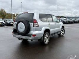 Toyota Land Cruiser | 4