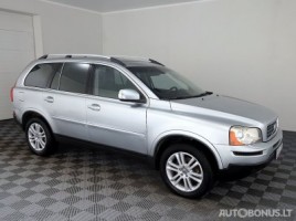 Volvo visureigis