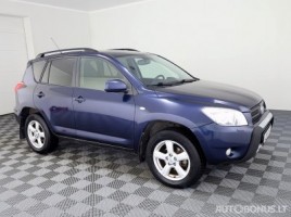 Toyota внедорожник