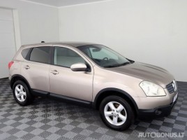 Nissan cross-country