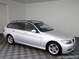 BMW universalas