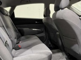 Toyota Prius, hatchback | 4
