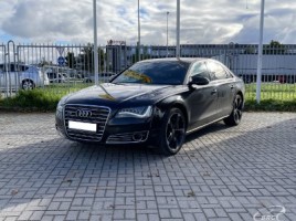 Audi A8 limousine
