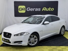 Jaguar XF sedanas
