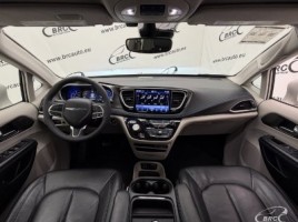 Chrysler Pacifica | 2