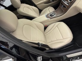 Mercedes-Benz C300, 2.0 l., sedanas | 4