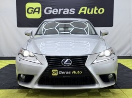 Lexus IS 300h, saloon | 1