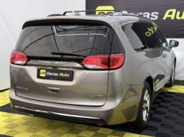 Chrysler Pacifica | 3