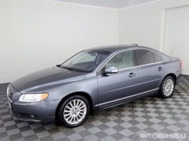 Volvo, 2.5 l., sedanas | 1