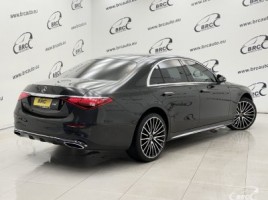 Mercedes-Benz S400 | 1