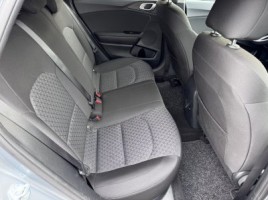 Kia Cee'd, 1.5 l., hatchback | 4