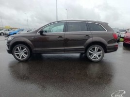 Audi Q7 | 1