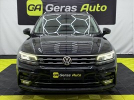 Volkswagen Tiguan | 1