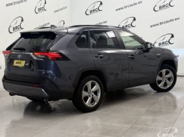 Toyota RAV4 | 1